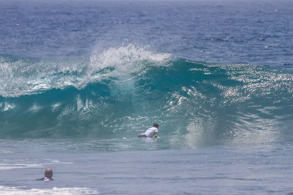 Tenerife Spain August 2013 Several Bodyboarders Water Waiting Series Waves — Stockfoto