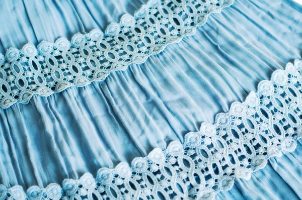 Foto de una falda azul con el montaje y encaje — Foto de stock gratis