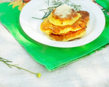 ekşi krema ile sebze gözleme