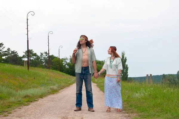 Travellers - happy hippie in love — Stock Photo, Image