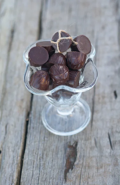 Doce de chocolate em um vaso de vidro — Fotografia de Stock