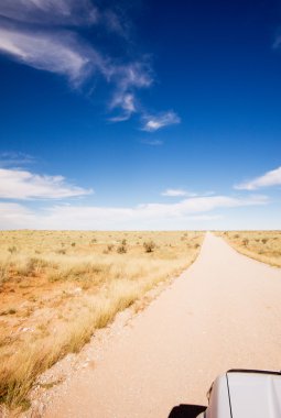 hiçbir yerde uzun düz yol