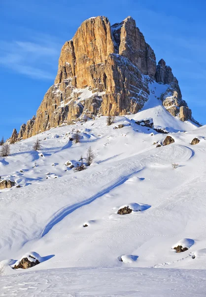 Widok nuvolau w giau podrywać Alp Dolomitów — Zdjęcie stockowe