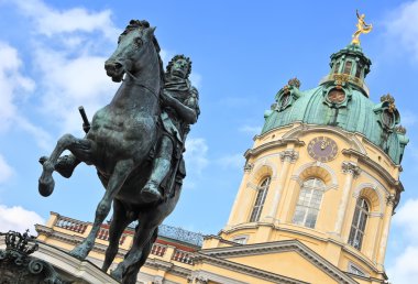 Charlottenburg Sarayı, seçmen friedrich III, anıt berlin