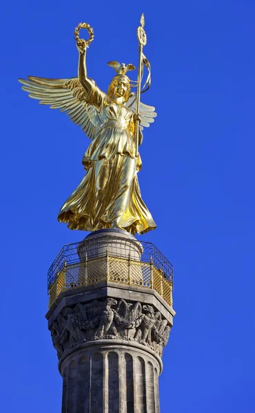 Siegessaule, a Coluna da Vitória localizada no parque Tiergarten, em Berlim — Fotografia de Stock