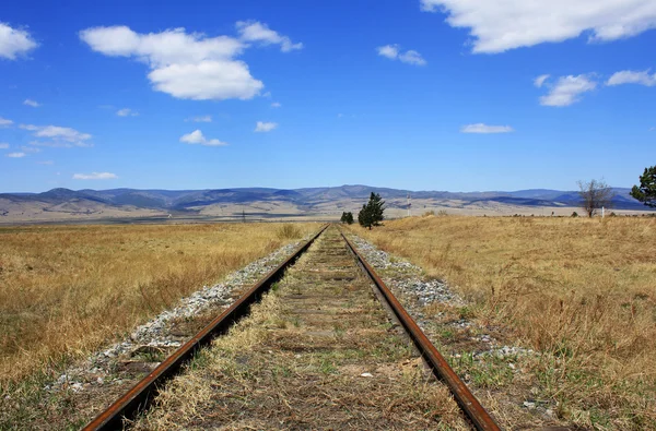Céu ferroviário e azul — Fotografia de Stock