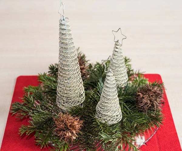 Advent Selbst Gebasteltes Weihnachtsgesteck Mit Tannenbaum Und Stern — Stockfoto