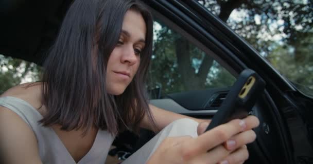 Young Adult Brunette Woman Road Trip Sitting Her Passenger Seat — Video