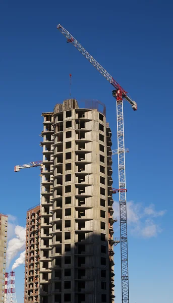 Casa de vários andares em construção — Fotografia de Stock