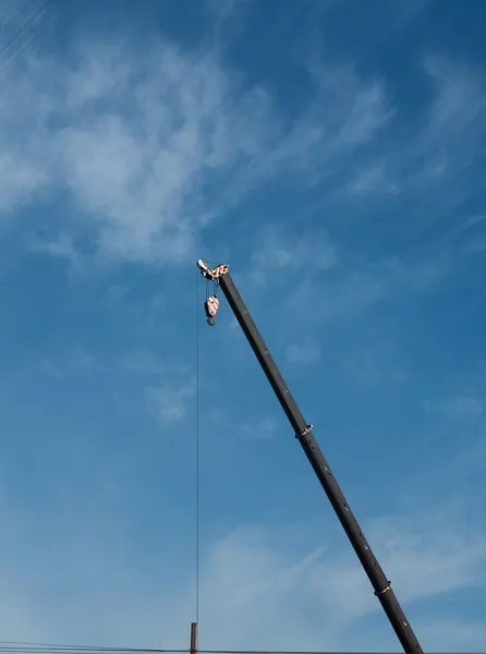 O topo do guindaste de construção — Fotografia de Stock