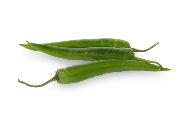 Trzy zielone hot chili peppers na białym tle — Zdjęcie stockowe