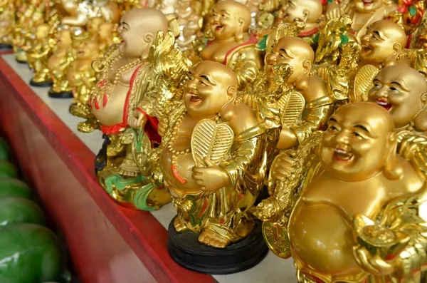 Улыбающийся Будда - китайский Бог — стоковое фото