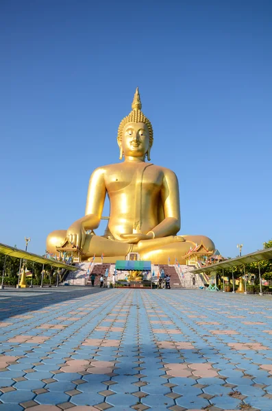 Grande imagem estátua de buddha em Wat muang , — Fotografia de Stock