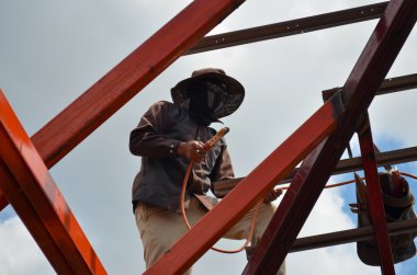 Kaynakçı inşaat sitesinde