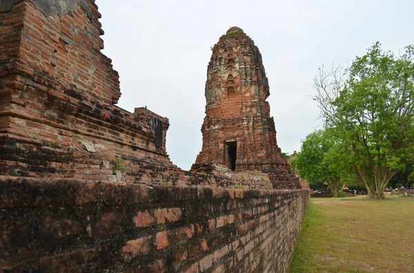 ワット プラ マハタート、アユタヤ、タイで破損した塔 — ストック写真