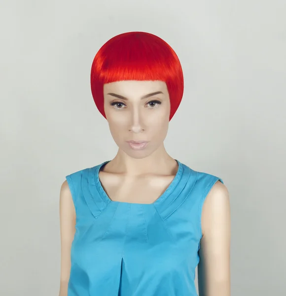 Chica en peluca roja — Foto de Stock