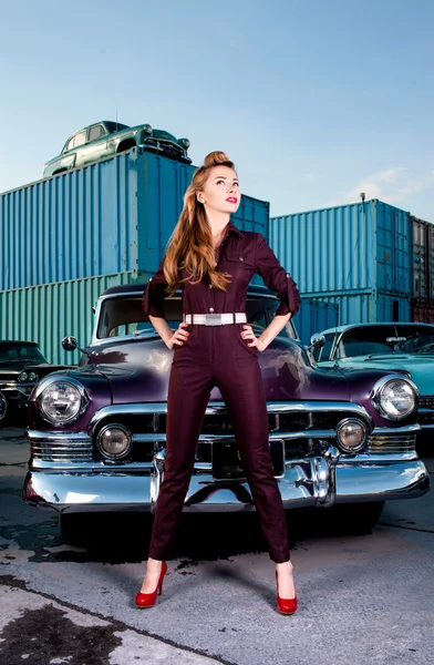 Retro Araba, kız pinup 
