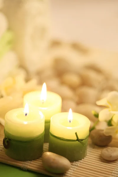 Зеленые свечи — стоковое фото