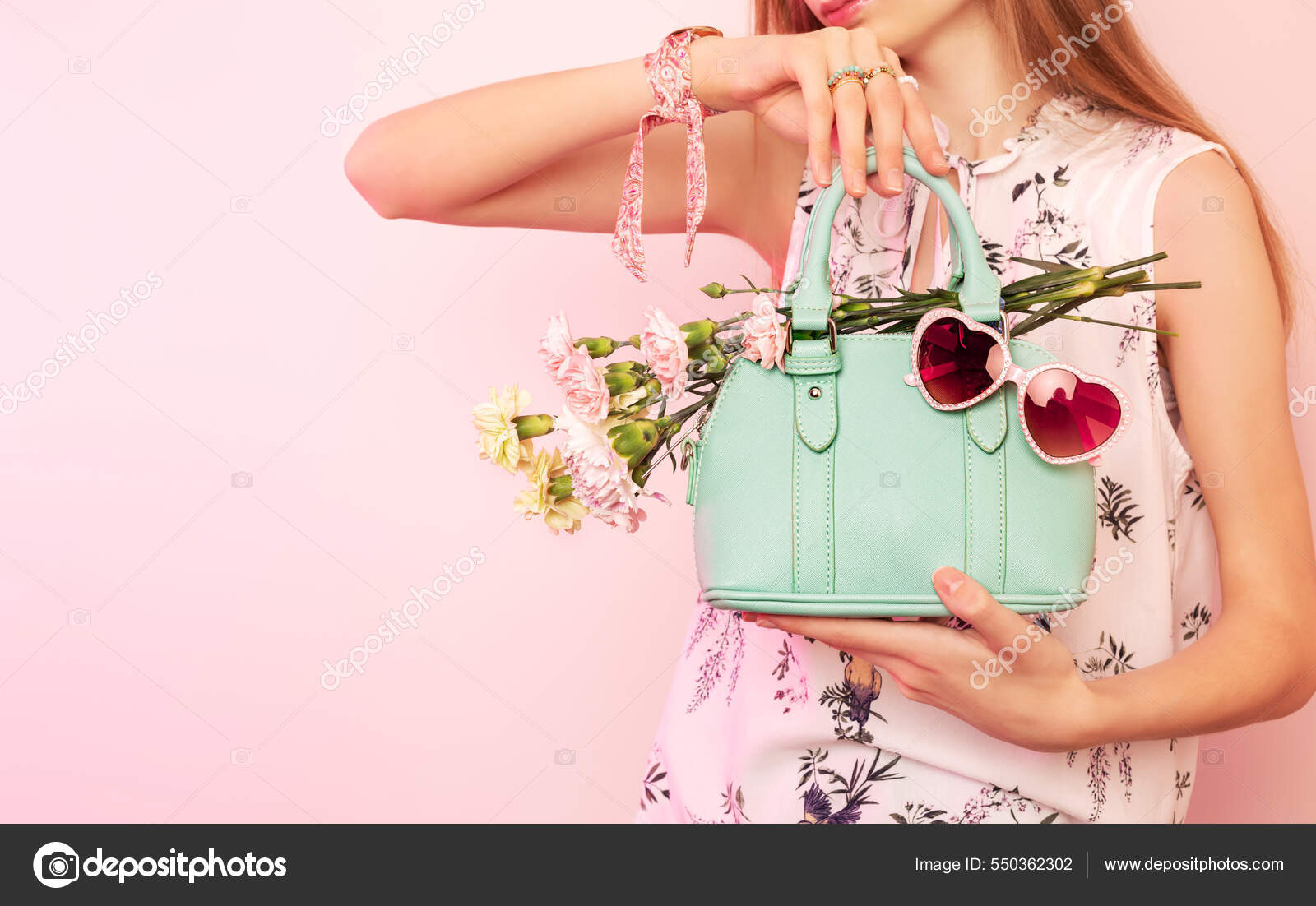 Woman holding purse Stock Photos, Royalty Free Woman holding purse Images |  Depositphotos