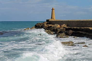 Leuchtturm im Hafen von Kyrenia, Zypern