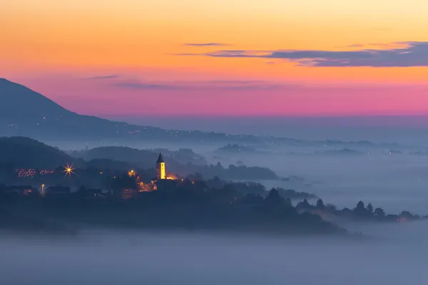 Mystic Foggy Morning Jesienią Chorwacja — Zdjęcie stockowe