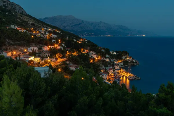 Geceleri fareler. Orta Dalmaçya