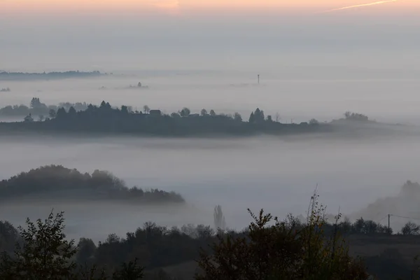 Mystic Foggy Morning Jesienią Chorwacja — Zdjęcie stockowe