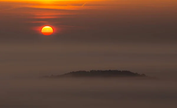 Mystic Foggy Morning Восени Хорватія — стокове фото