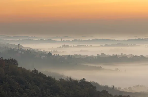 Mystic Foggy Morning Jesienią Chorwacja — Zdjęcie stockowe