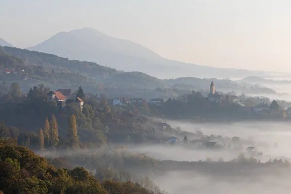 Mystic Foggy Morning Jesienią Chorwacja — Zdjęcie stockowe