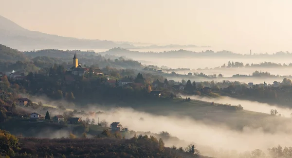 Mystic Foggy Morning Jesienią Chorwacja — Zdjęcie stockowe