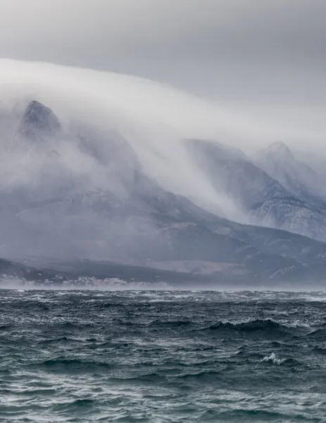 Güçlü bura rüzgarı, Orta Dalmaçya, Hırvatistan