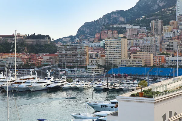 Monako riviera ile yatlar