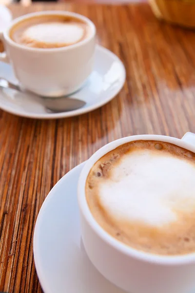 kahve cappuccino kruvasan