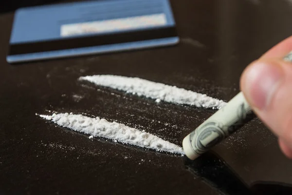 Dos líneas de cocaína —  Fotos de Stock