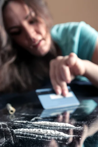 Woman and cocaine — Stock Photo, Image