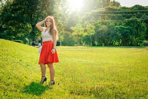 Portrait of young girl — Stock Photo, Image