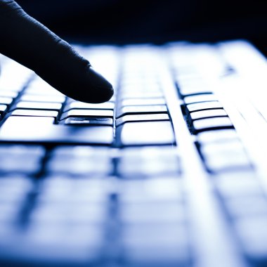 Bir adamın el yazısının görüntüsü. Seçici odak