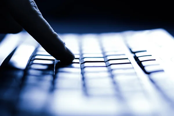 Close-up of typing male hands on keyboard — Stock Photo, Image