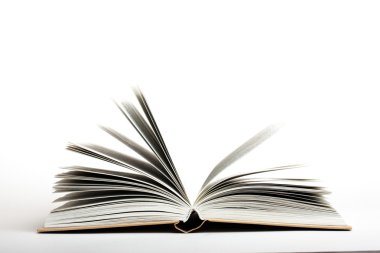 Beyaz arkaplan üzerine kitap aç