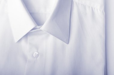 uzun kollu gömlek katlayın. Stüdyo vurdu