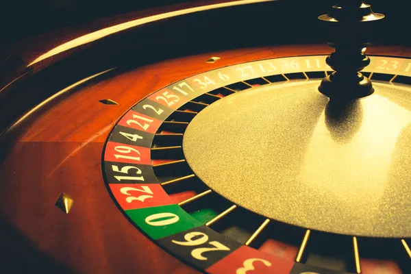 Rueda de ruleta vieja — Foto de Stock