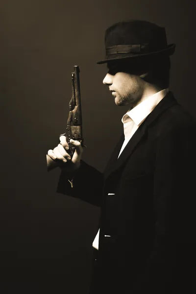 Midnight gangster in vintage look. — Stock Photo, Image