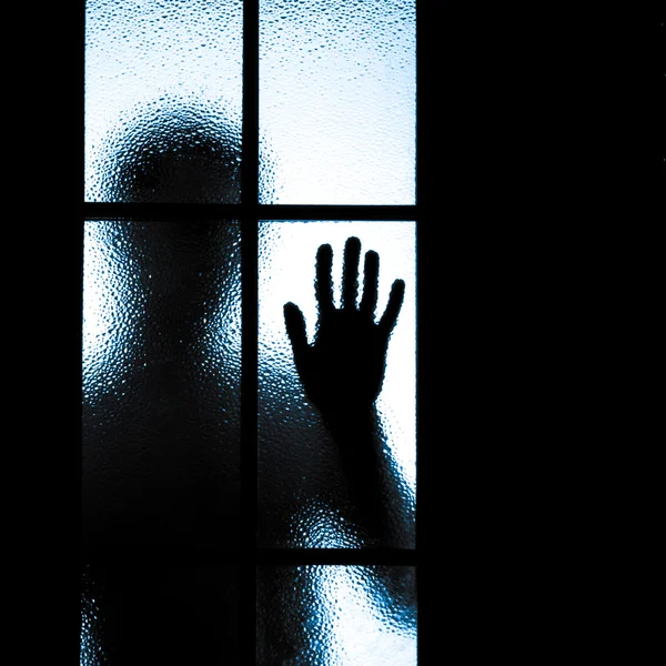 dağınık insan silüeti