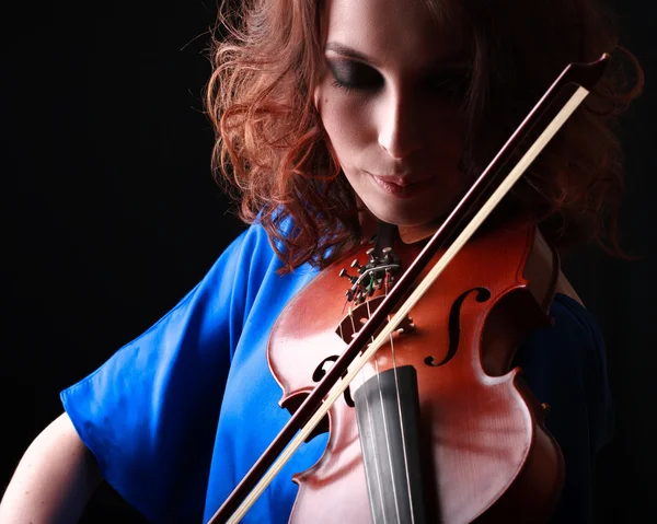 Tocando violino — Fotografia de Stock