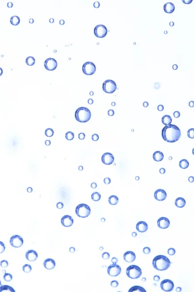 Viele Blasen im Wasser aus nächster Nähe — Stockfoto