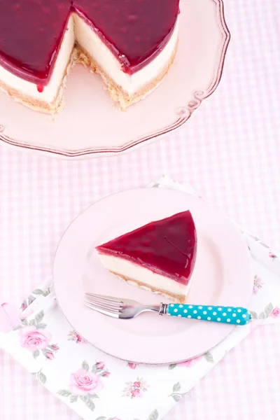 Himbeerkäsekuchen — Stockfoto