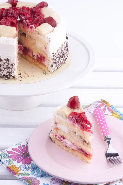 Gâteau aux fruits à la crème — Photo