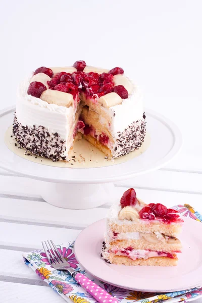 Fruit cake with cream — Stock Photo, Image