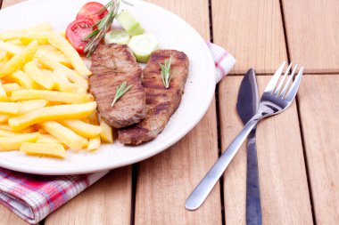 kızarmış biftek, Fransız ile garnitür plaka
